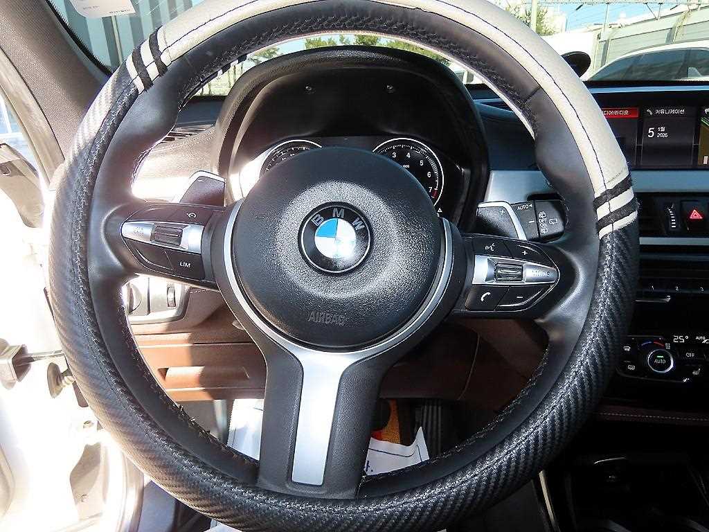 BMW X1 xDrive 20i M Sport 9