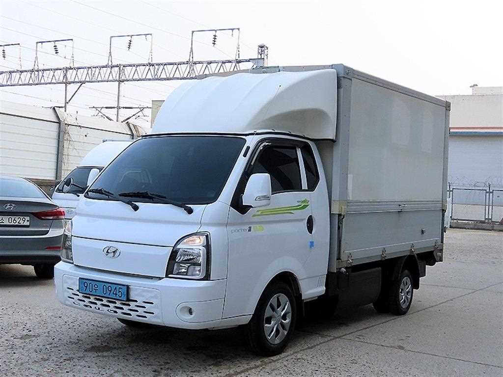 Hyundai Porter Manual/ Super Cab/ Long Wheelbase 3