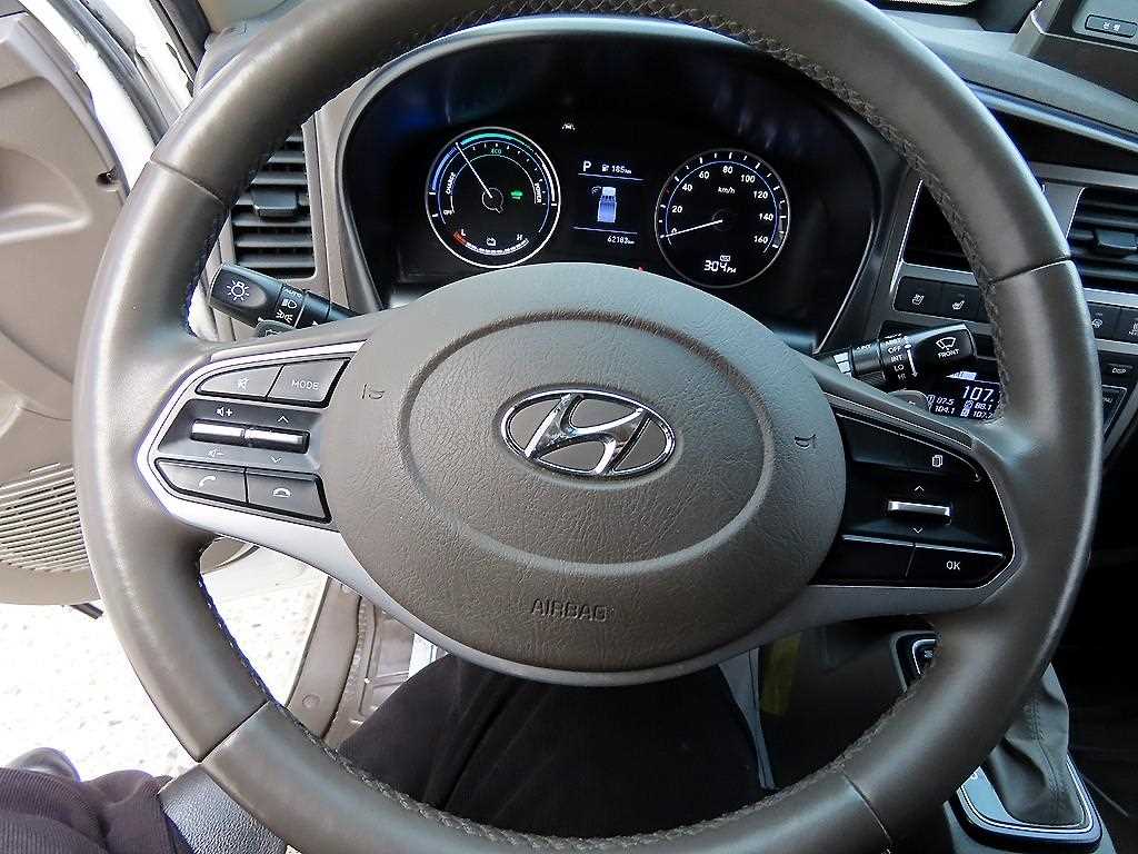 Hyundai Porter Manual/ Super Cab/ Long Wheelbase 10