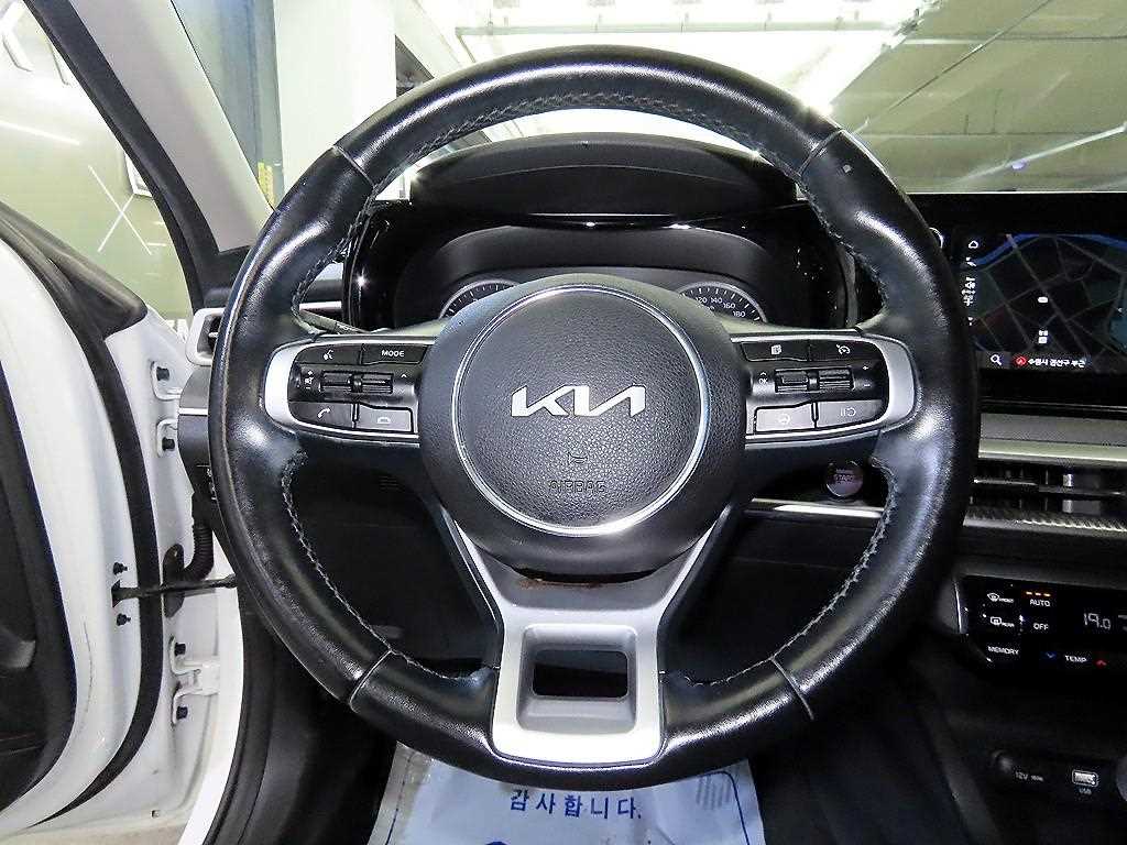 Kia K5 LPI 2.0 Trendy 9