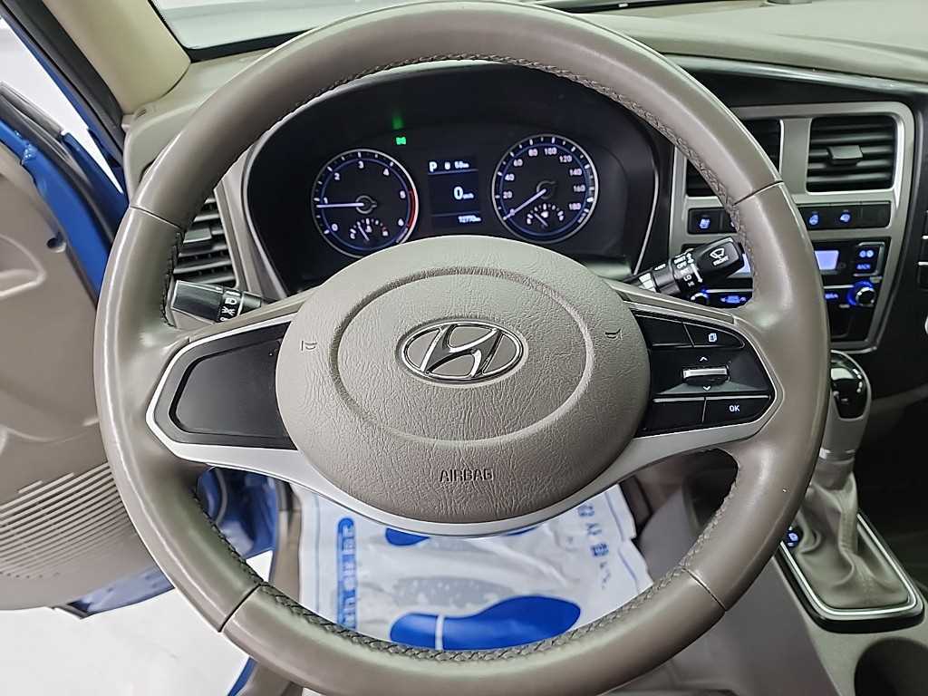 Hyundai Porter Double Cab/ Long Wheelbase/ CRDi Smart 9