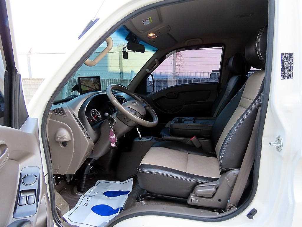 Hyundai Porter 1.0 Ton/ Double Cab/ Long Wheelbase/ CRDi Smart 7