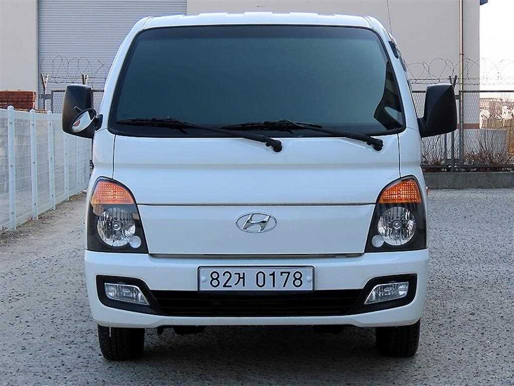Hyundai Porter 1.0 Ton/ Double Cab/ Long Wheelbase/ CRDi Smart