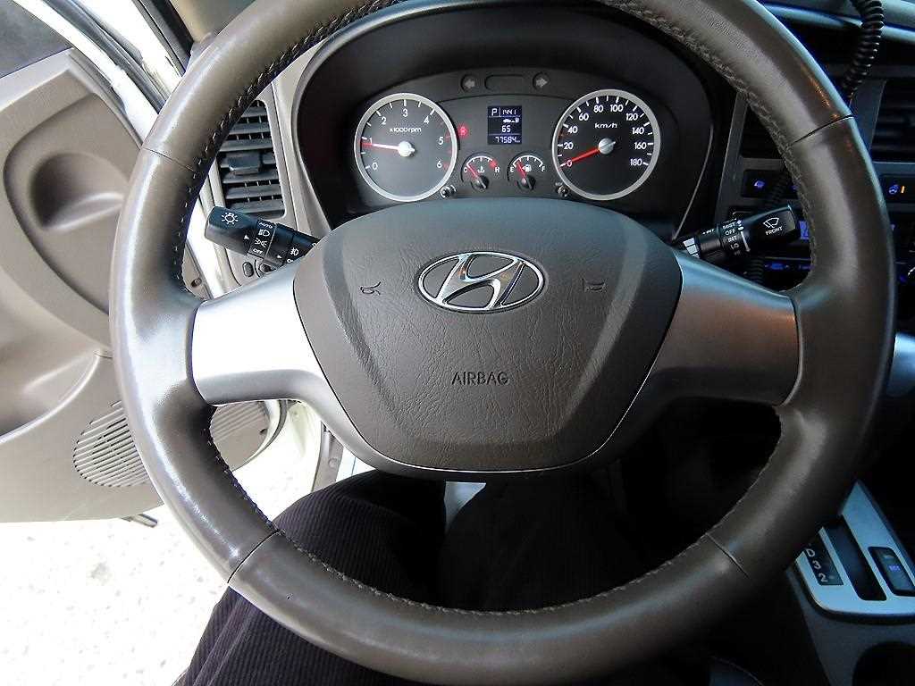 Hyundai Porter 1.0 Ton/ Double Cab/ Long Wheelbase/ CRDi Smart 10