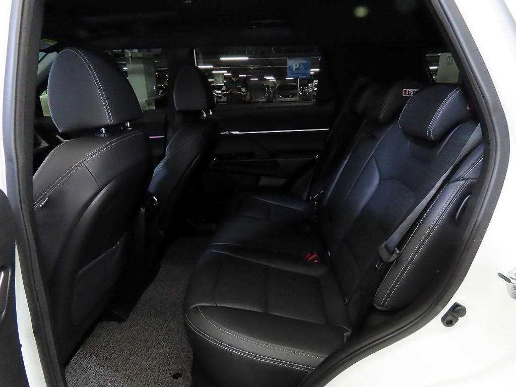 KG Mobility (Ssangyong) Torres 1.5 GDI-T 2WD T7 8