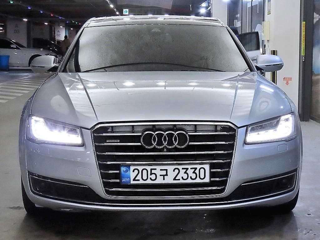 아우디 A8 50 TDI 콰트로 LWB 사진 2/20