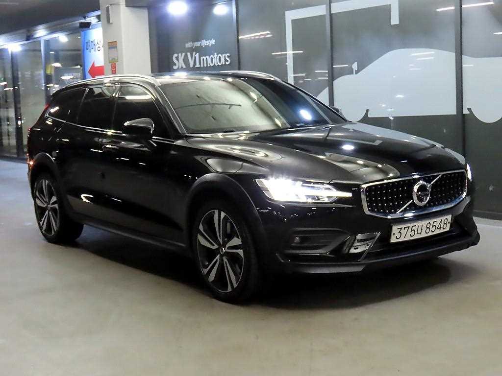 V60 크로스 컨트리 2세대 2.0 T5 프로 AWD 2020년식