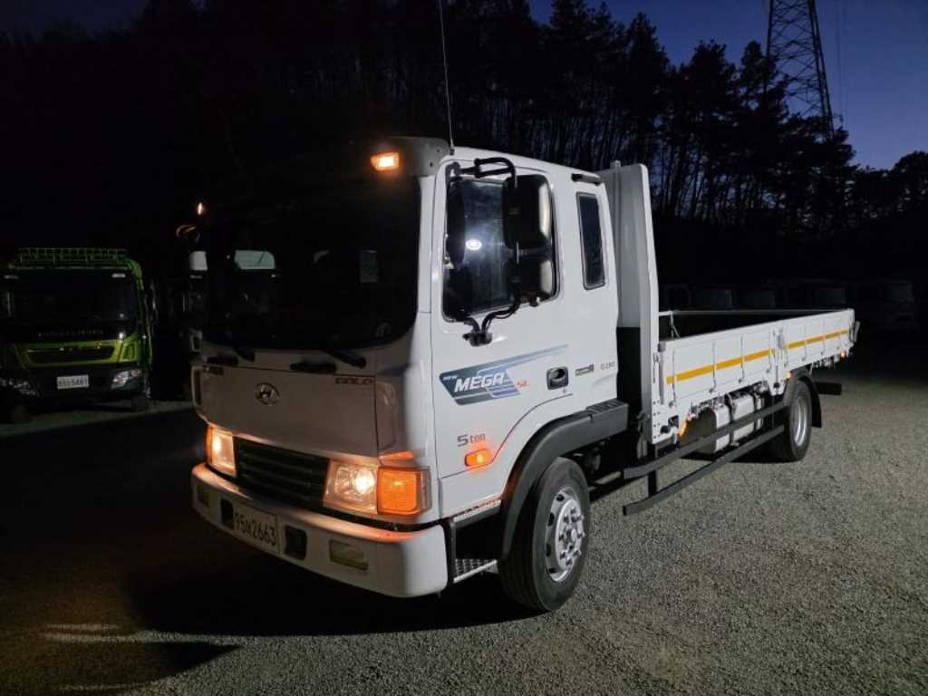 현대 메가트럭 카고 5톤 수동 - 중고 트럭 매물 이미지