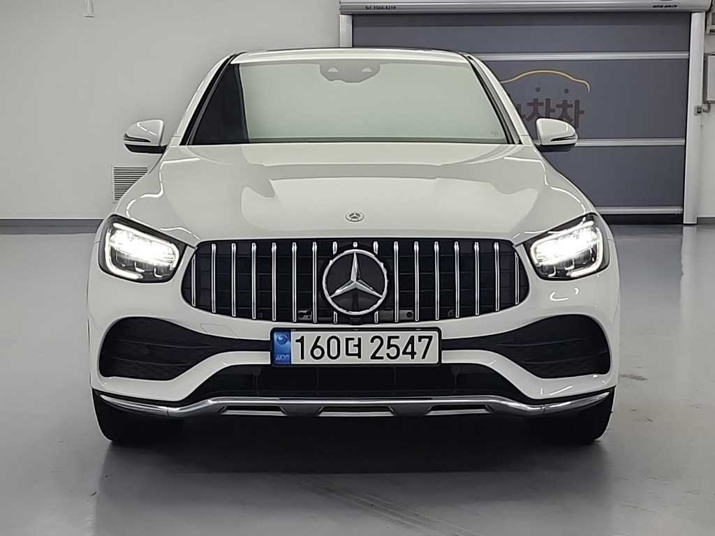 벤츠 GLC 클래스 GLC 220 d 4MATIC 쿠페 사진 2/19