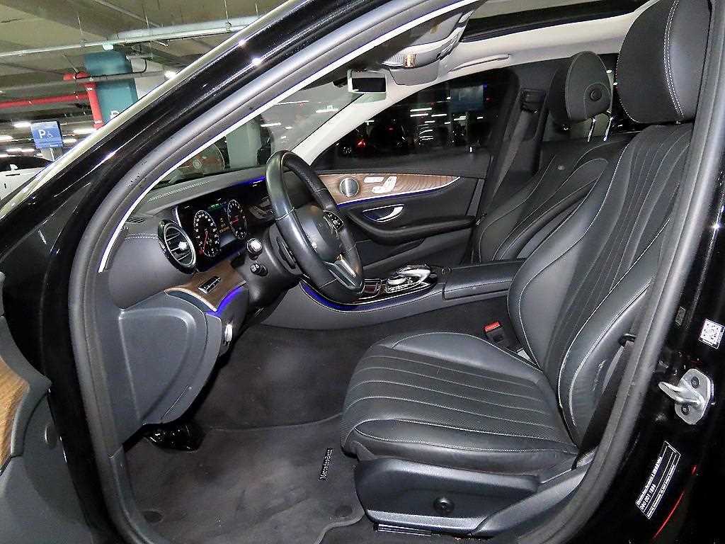 Mercedes-Benz E-Class E300e Exclusive 7