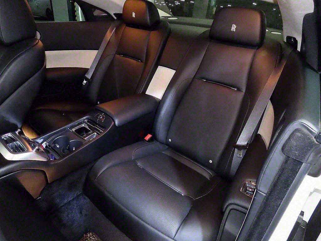 Rolls Royce Wraith 6.6 8
