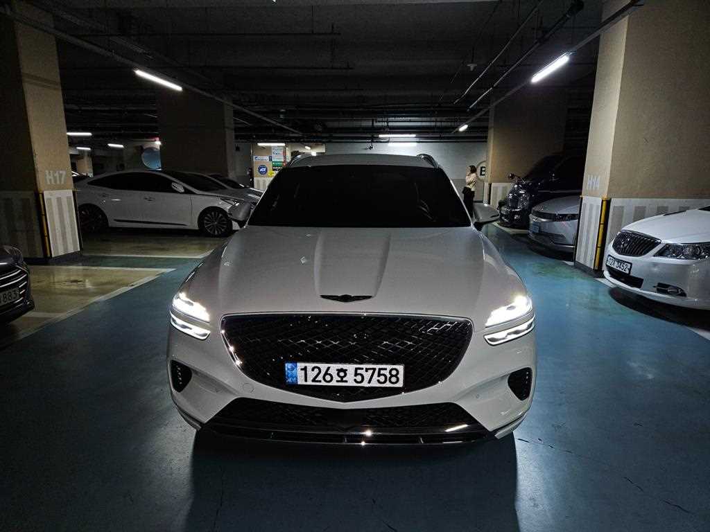 Genesis GV70 2.5T Gasoline 2WD Base Type