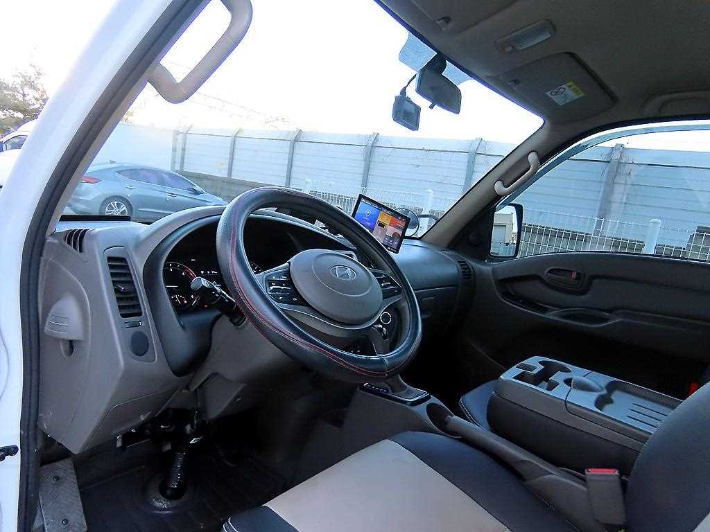 Hyundai Porter Standard Cab/ Long Wheelbase/ 2WD 8