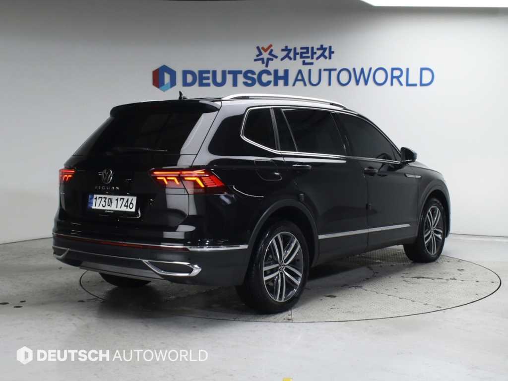 Volkswagen Tiguan 2.0 TSI Prestige 3