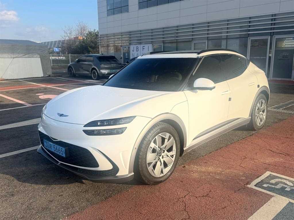 Genesis GV60 Standard 2WD 3