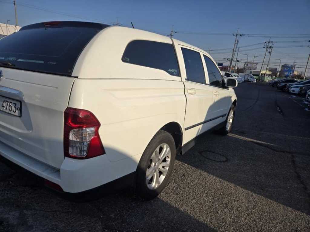 KGM 코란도 디젤 4WD CX7 패션 사진 2/20