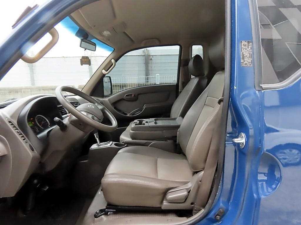 Hyundai Porter 1.0 Ton/ Super Cab/ Long Wheelbase/ CRDi 7