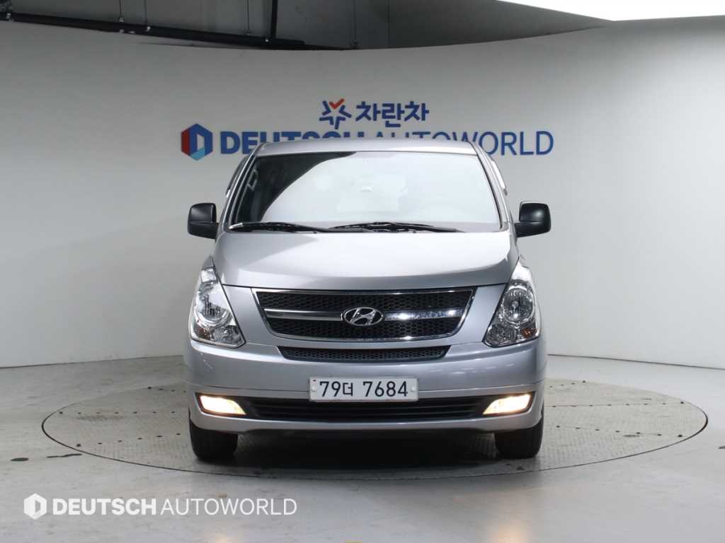 Hyundai Starex Wagon CVX Luxury 4