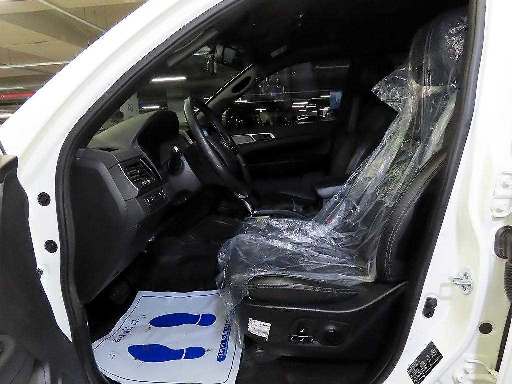 KG Mobility (Ssangyong) Rexton Diesel 2.2 4WD Prestige 7