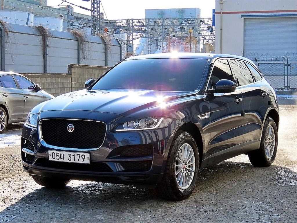 재규어 F-PACE 20d 프레스티지 사진 2/20