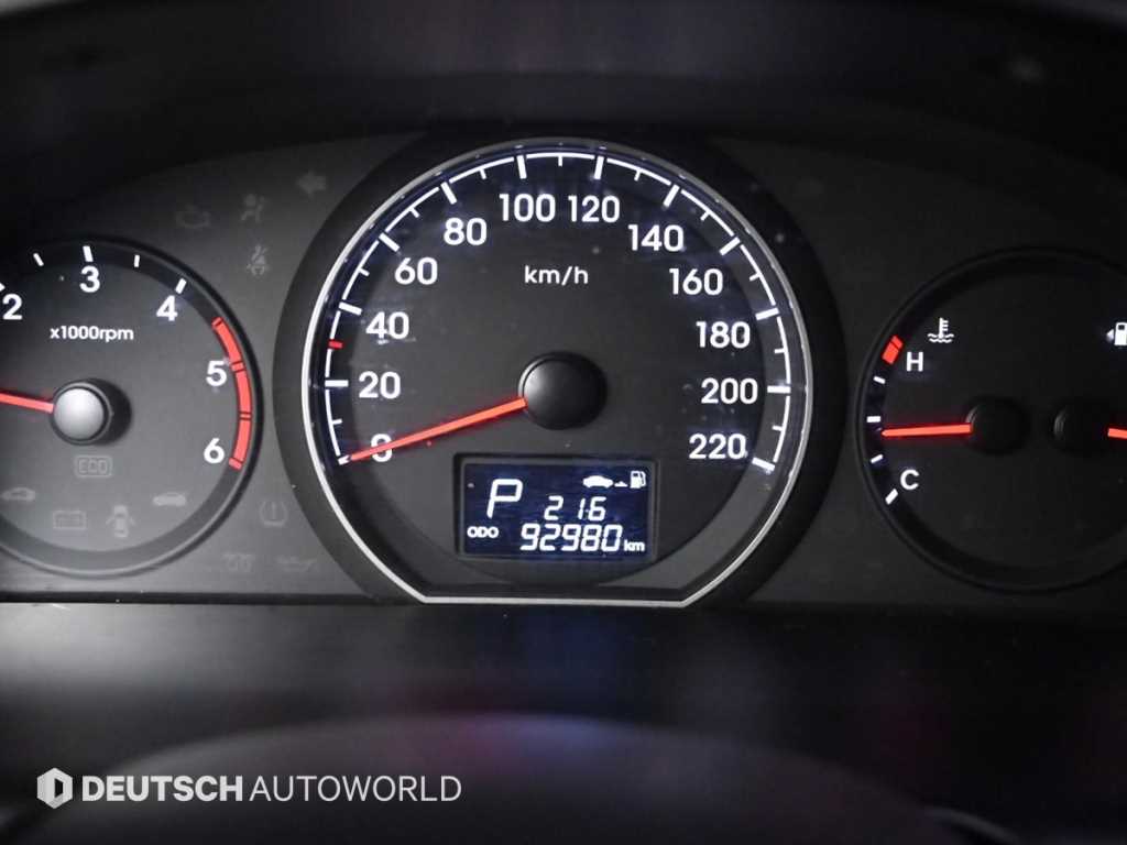 Hyundai Starex Smart 9