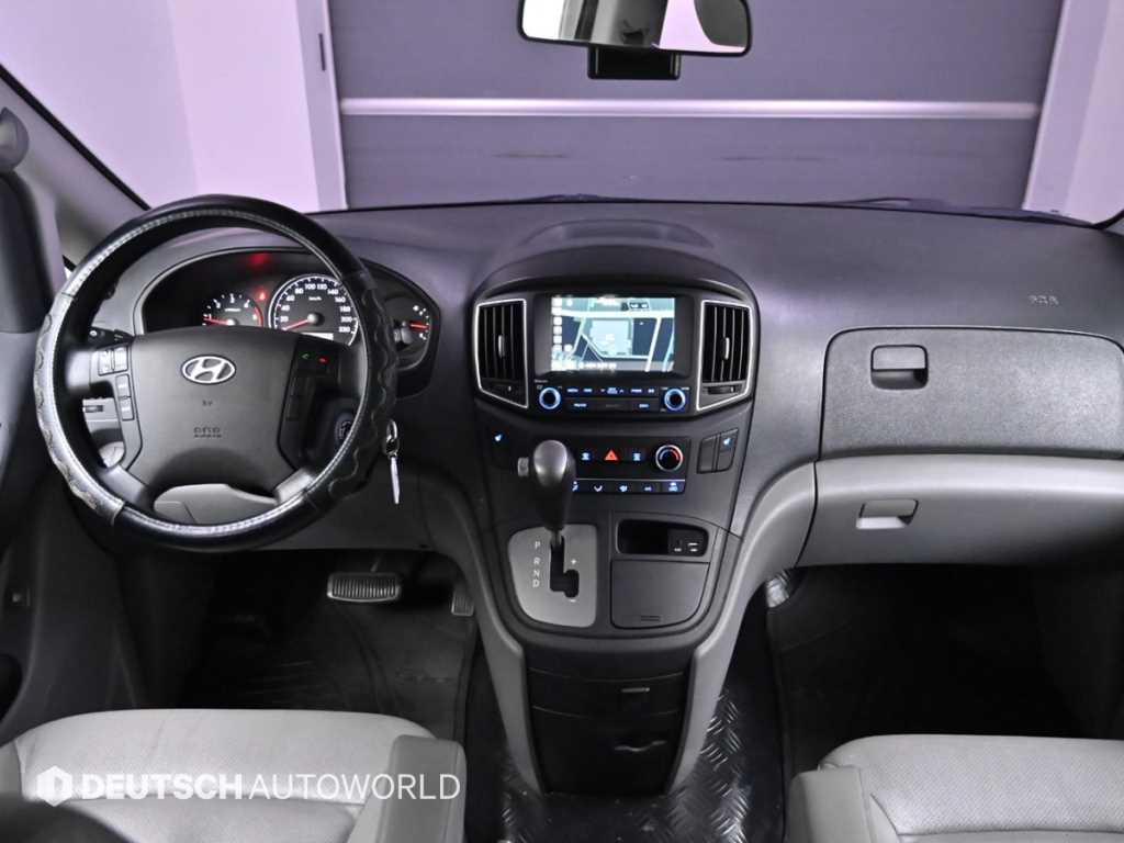 Hyundai Starex Smart 8