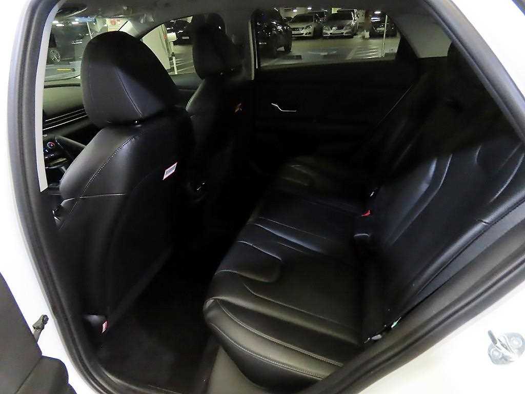 Hyundai Avante 1.6 Modern 8