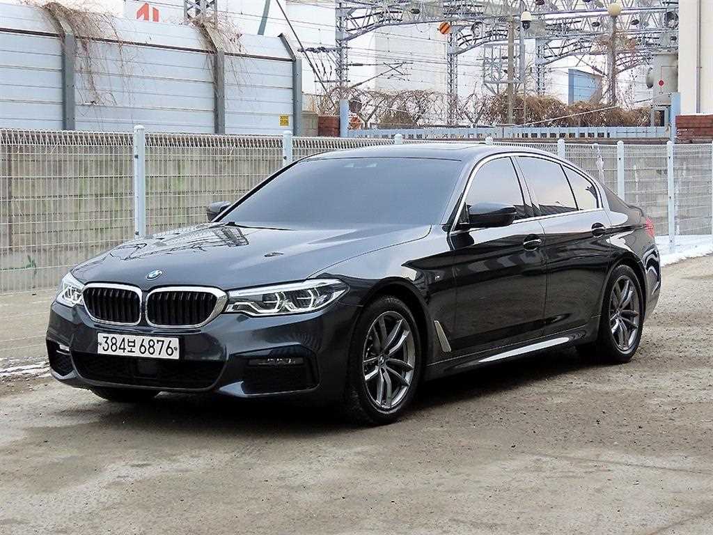 BMW 5시리즈 520i M 스포츠 사진 2/20