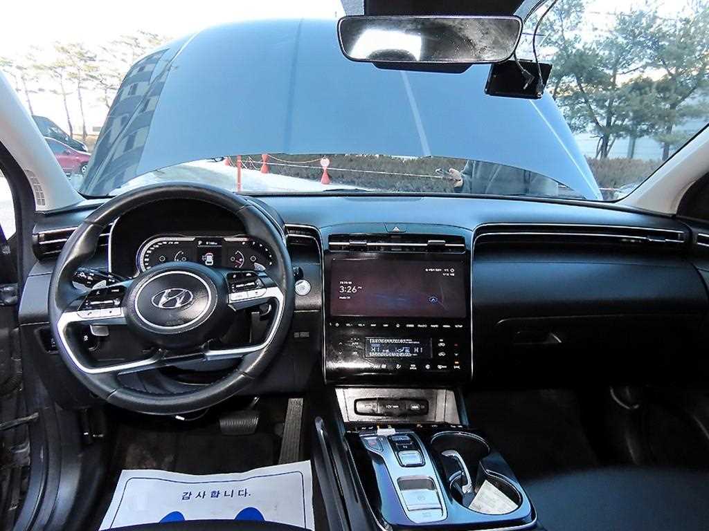 Hyundai Tucson Gasoline 1.6 Turbo 2WD Premium 8