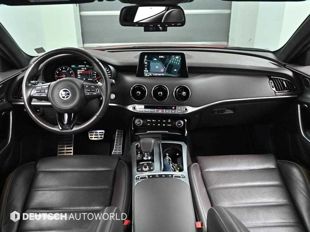 Kia Stinger Gasoline 2.0 Turbo 2WD Platinum 8
