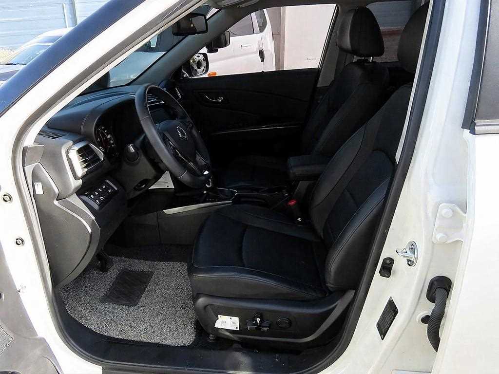 KG Mobility (Ssangyong) Tivoli 2WD Gasoline 1.6 V3 — фото 5