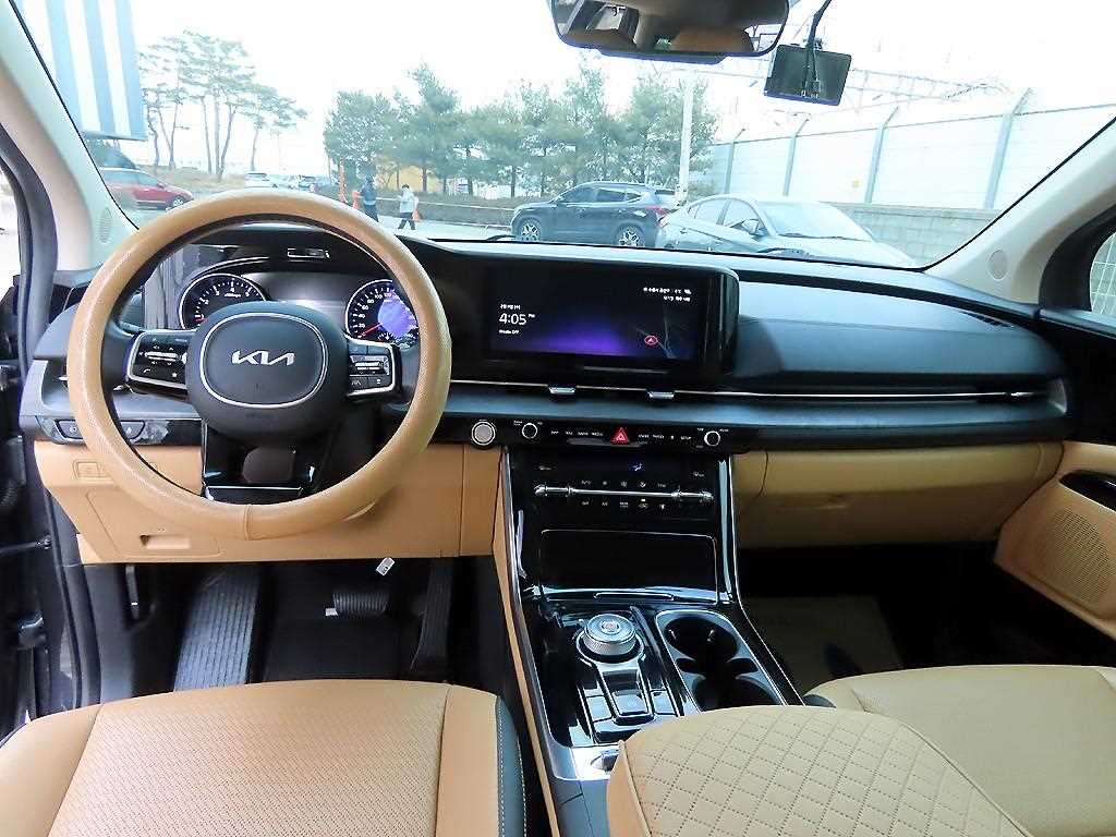 Kia Carnival Gasoline Noblesse 8