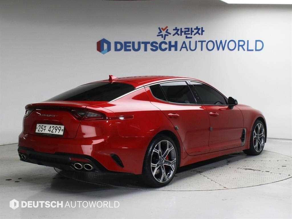 Kia Stinger Gasoline 2.0 Turbo 2WD Platinum 3