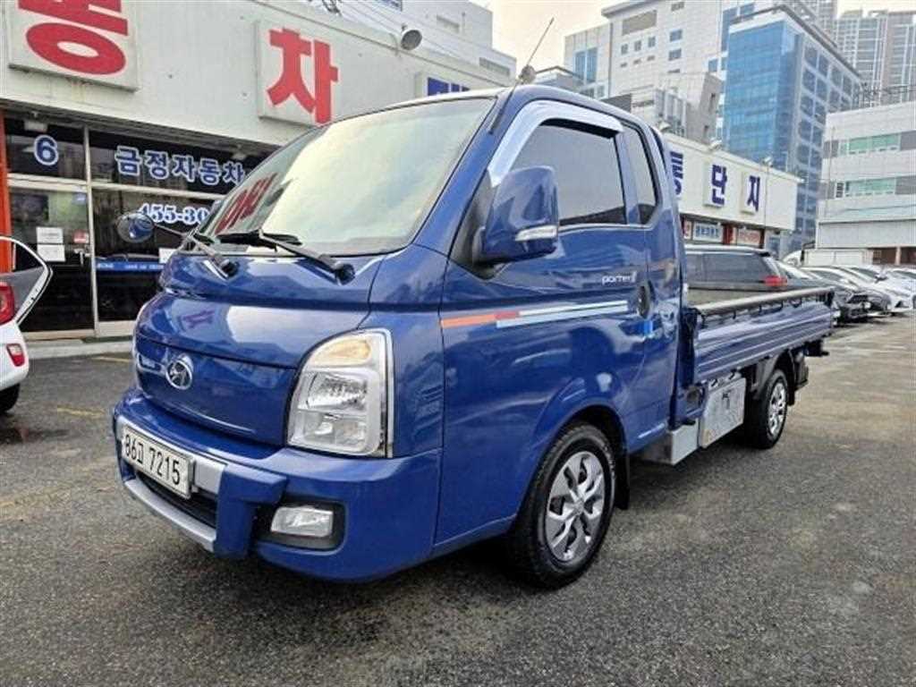 Hyundai Porter 1.0 Ton/ Super Cab/ Long Wheelbase/ CRDi Premium 2