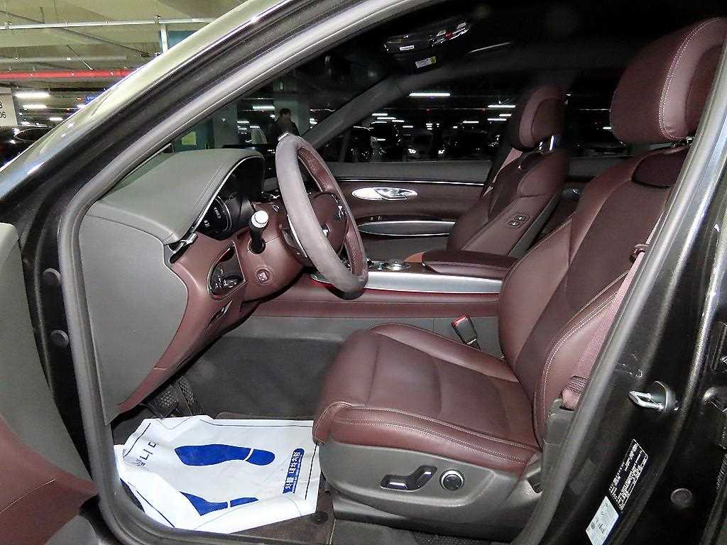 Genesis GV70 2.5T Gasoline 2WD Base Type 7