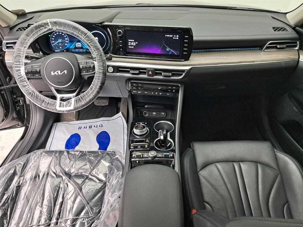 Kia K5 2.0 Signature 7