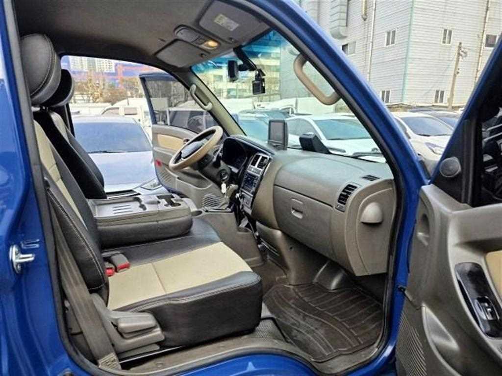 Hyundai Porter 1.0 Ton/ Super Cab/ Long Wheelbase/ CRDi Premium 10