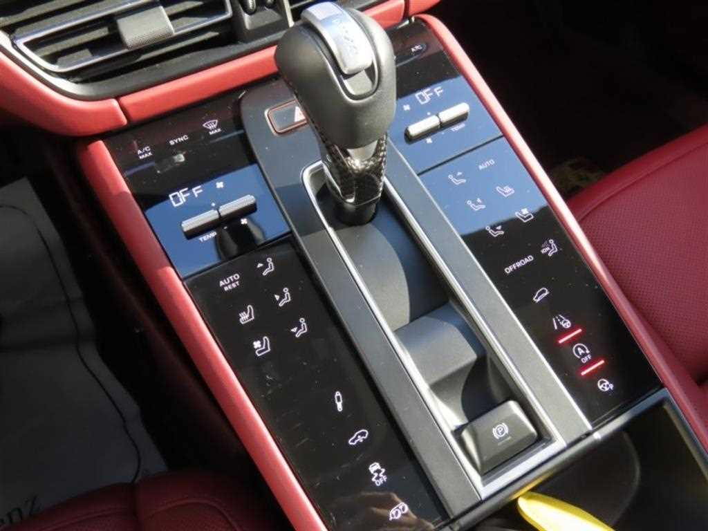 Porsche Macan Gasoline 2.9 GTS 7