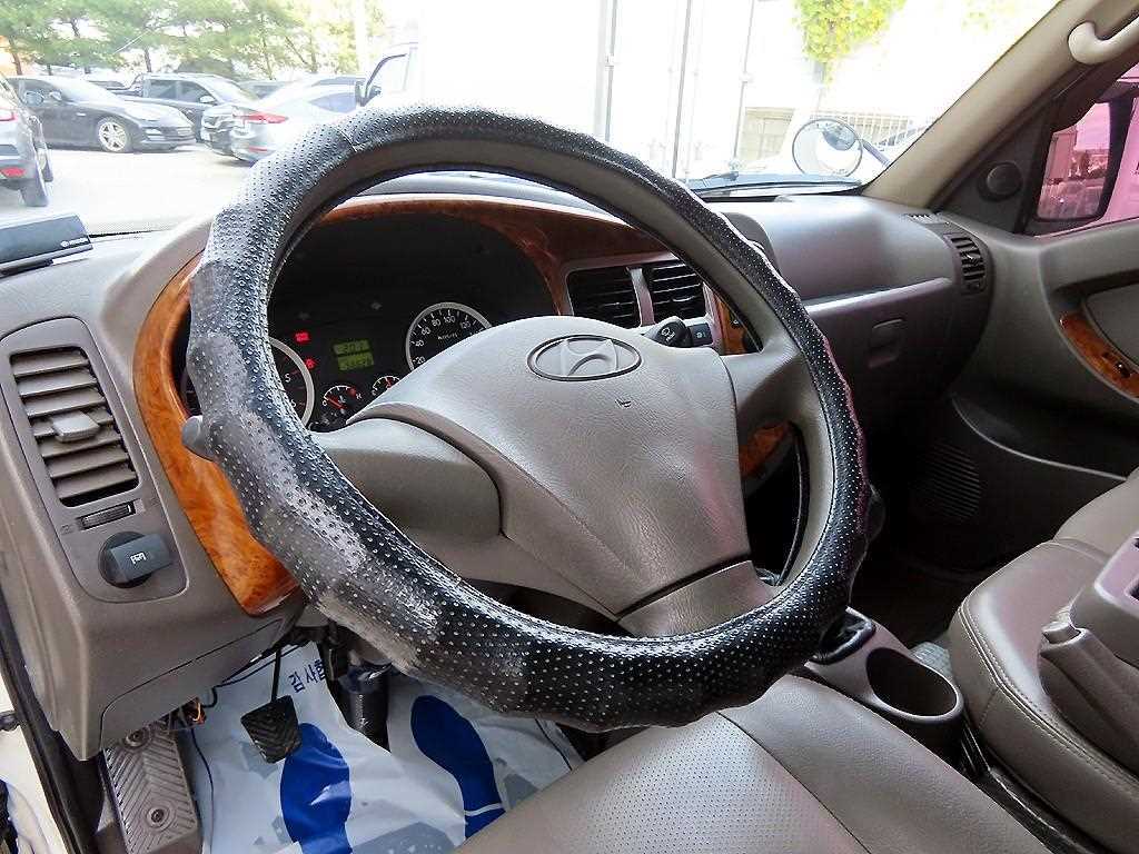 Hyundai Porter Standard Cab/ Long Wheelbase CRDi Super 9