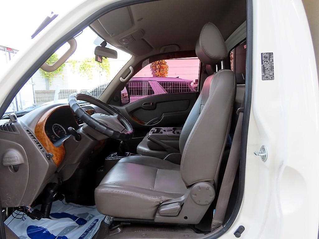 Hyundai Porter Standard Cab/ Long Wheelbase CRDi Super 8