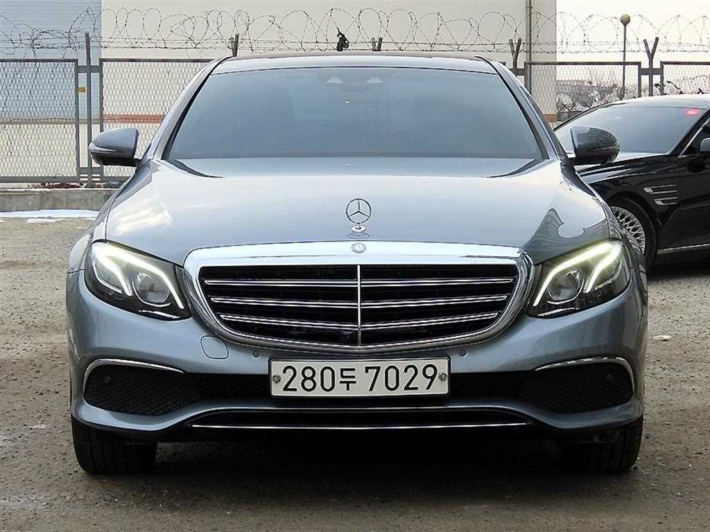 E-클래스 W213 E300 4MATIC 익스클루시브 2017년식