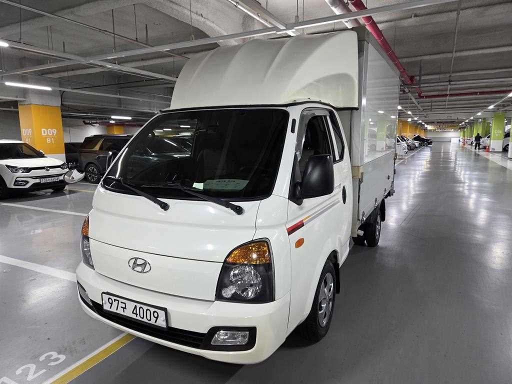 Hyundai Porter Electric Super Cab Smart