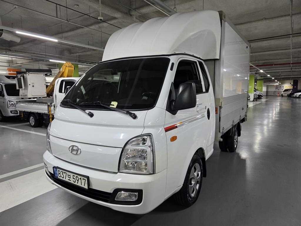 Hyundai Porter Electric Super Cab Smart