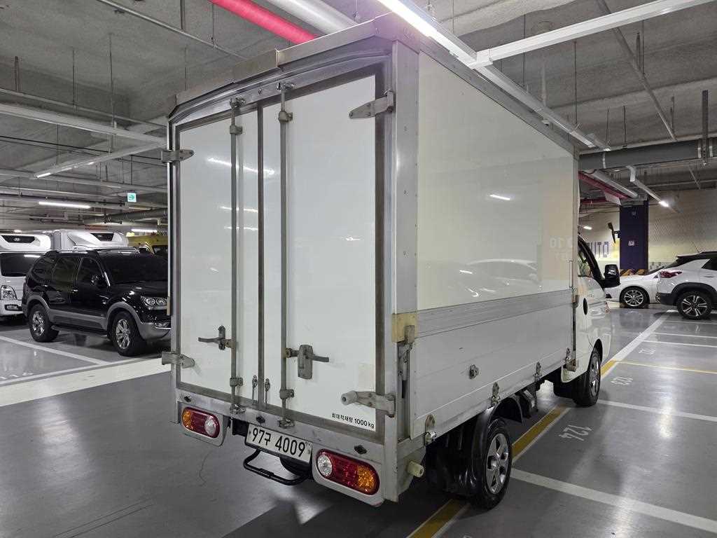 Hyundai Porter Electric Super Cab Smart 7
