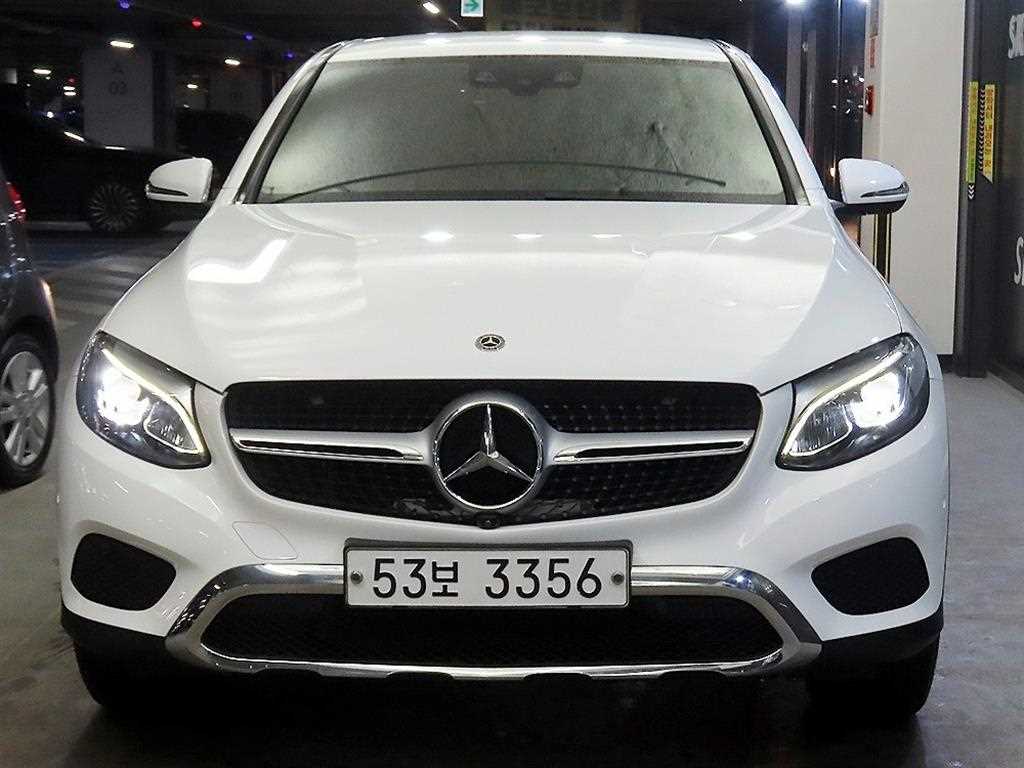 벤츠 GLC 클래스 GLC 300 4MATIC 쿠페 사진 2/20