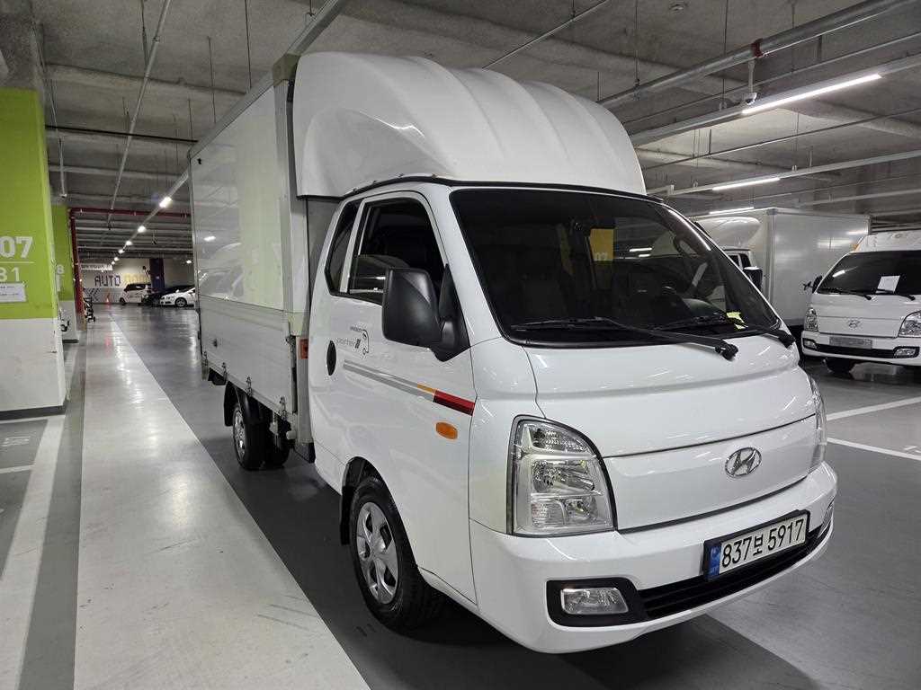 Hyundai Porter Electric Super Cab Smart 4