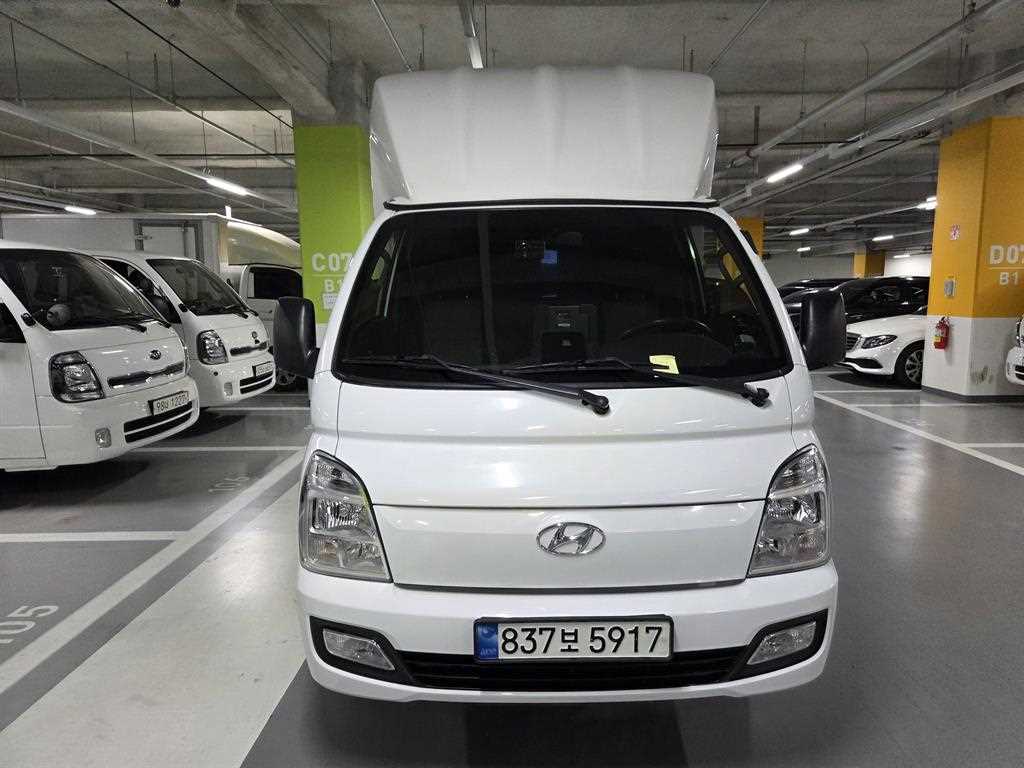 Hyundai Porter Electric Super Cab Smart 3