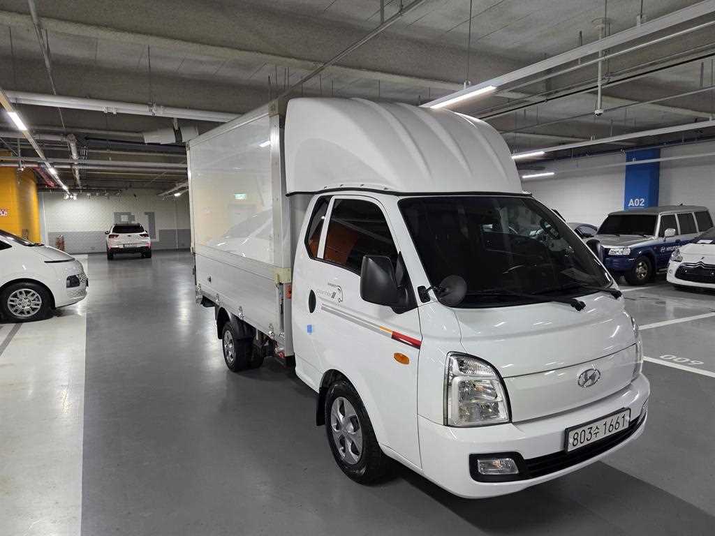 Hyundai Porter Electric Super Cab Smart 4