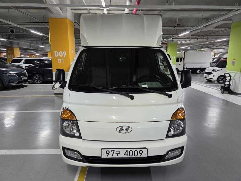 Hyundai Porter Electric Super Cab Smart 3