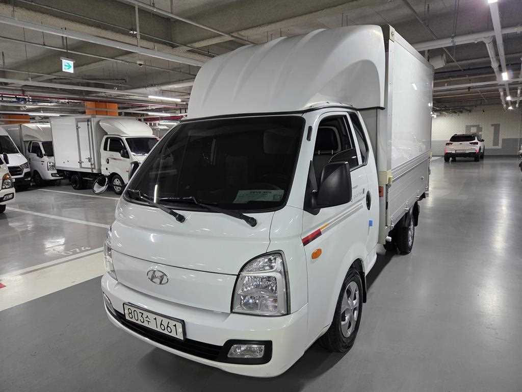 Hyundai Porter Electric Super Cab Smart 2